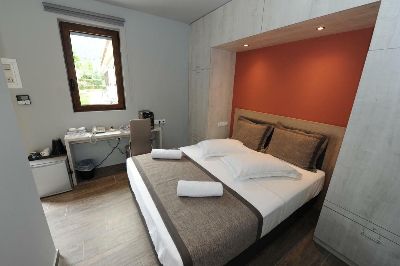מישטראש Camping & Bungalows Castle View מראה חיצוני תמונה