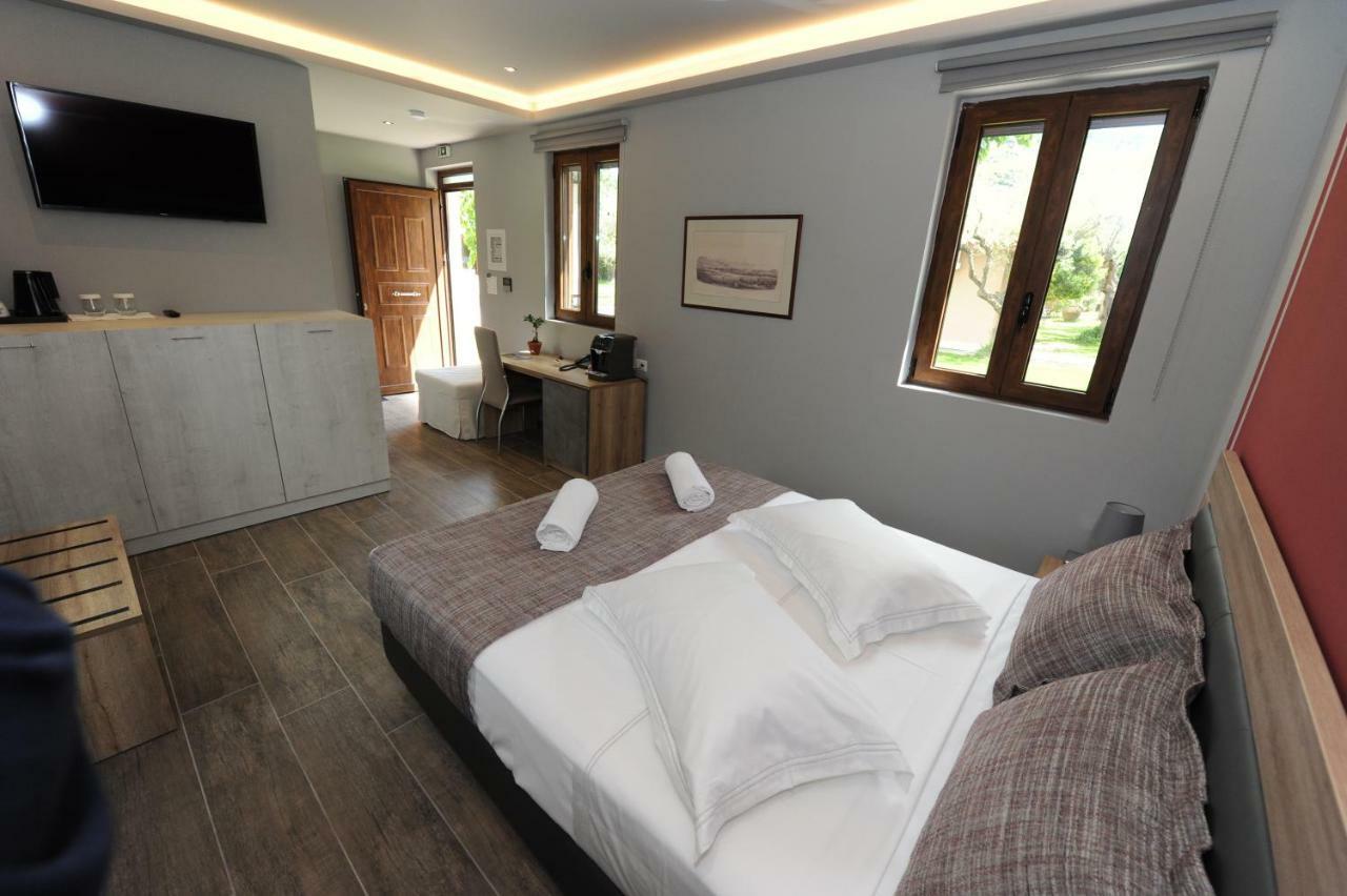 מישטראש Camping & Bungalows Castle View מראה חיצוני תמונה